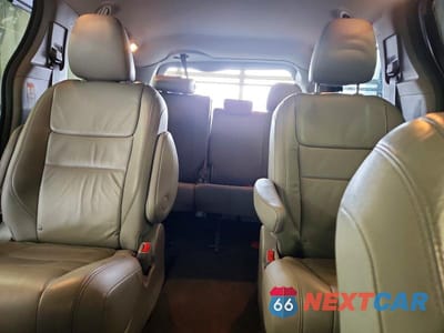 Zdjęcie 10 z 12 samochodu: 2016 TOYOTA SIENNA XLE PREMIUM 7-PASSENGER VIN:5TDDK3DC7GS144248 - miniatura