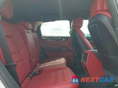 Zdjęcie 11 z 14 samochodu: 2023 PORSCHE CAYENNE BASE VIN:WP1AA2AY6PDA06517 - miniatura