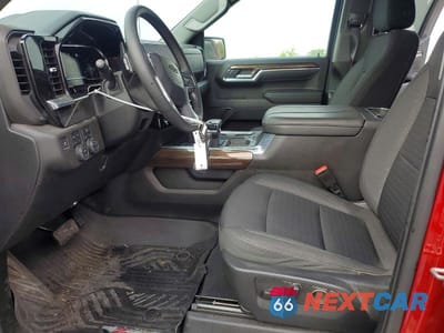 Zdjęcie 7 z 11 samochodu: 2023 CHEVROLET SILVERADO K1500 RST VIN:1GCUDEEDXPZ249314 - miniatura
