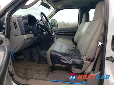 Zdjęcie 7 z 11 samochodu: 2006 FORD F350 SRW SUPER DUTY VIN:1FDWX35P96EA33633 - miniatura
