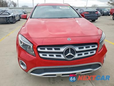 Piąte zdjęcie samochodu w środku: 2018 MERCEDES-BENZ GLA 250 VIN:WDCTG4EB1JJ479027 - miniatura