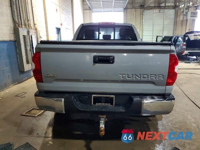 Zdjęcie 6 z 11 samochodu: 2018 TOYOTA TUNDRA SR5 VIN:5TFUW5F15JX717693 - miniatura