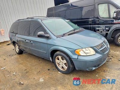 Czwarte zdjęcie samochodu z boku: 2006 DODGE GRAND CARAVAN SXT VIN:2D4GP44LX6R884164 - miniatura