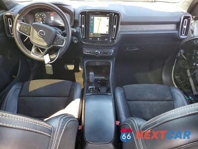 Zdjęcie 8 z 14 samochodu: 2021 VOLVO XC40 T4 R-DESIGN VIN:YV4AC2HM6M2487226 - miniatura