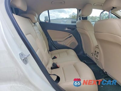 Zdjęcie 10 z 12 samochodu: 2017 MERCEDES-BENZ GLA 250 VIN:WDCTG4EB8HJ318930 - miniatura