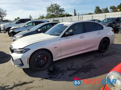 2023 BMW 330E 3MW39FF03P8C99428 - główne zdjęcie licytacji z USA - miniatura
