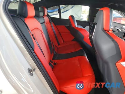 Zdjęcie 10 z 11 samochodu: 2025 BMW M5 VIN:WBS83FK01SCT27933 - miniatura