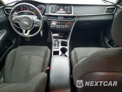 Zdjęcie 8 z 12 samochodu: 2017 KIA OPTIMA VIN:KNAGT4L34G5077208 - miniatura