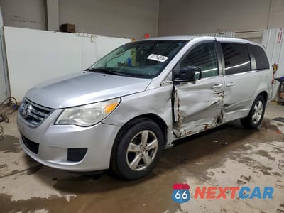 2010 VOLKSWAGEN ROUTAN SE 2V4RW3D16AR245893 - główne zdjęcie licytacji z USA - miniatura