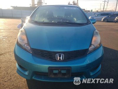 Piąte zdjęcie samochodu w środku: 2013 HONDA FIT SPORT VIN:JHMGE8H53DC060453 - miniatura