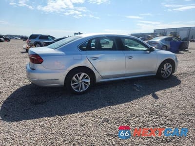 Trzecie zdjęcie samochodu z tyłu: 2018 VOLKSWAGEN PASSAT SE VIN:1VWBA7A37JC027006 - miniatura