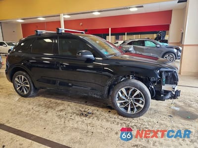 Czwarte zdjęcie samochodu z boku: 2024 AUDI Q5 PREMIUM 45 VIN:WA1GAAFY6R2118564 - miniatura