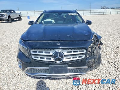 Piąte zdjęcie samochodu w środku: 2018 MERCEDES-BENZ GLA 250 VIN:WDCTG4EB6JJ380249 - miniatura