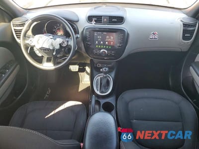 Zdjęcie 8 z 12 samochodu: 2018 KIA SOUL + VIN:KNDJP3A56J7511572 - miniatura