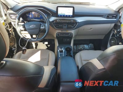 Zdjęcie 8 z 14 samochodu: 2021 FORD ESCAPE TITANIUM VIN:1FMCU9DZ9MUA32647 - miniatura