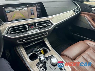 Zdjęcie 11 z 13 samochodu: 2022 BMW X7 M50I VIN:5UXCX6C00N9J47458 - miniatura