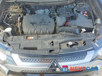 Zdjęcie 11 z 13 samochodu: 2020 MITSUBISHI OUTLANDER SE VIN:JA4AD3A31LZ006905 - miniatura