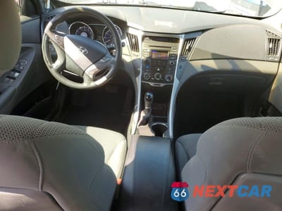 Zdjęcie 8 z 13 samochodu: 2014 HYUNDAI SONATA GLS VIN:5NPEB4AC9EH918288 - miniatura