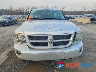 Piąte zdjęcie samochodu w środku: 2011 DODGE DAKOTA SLT VIN:1D7RW3GK7BS691877 - miniatura