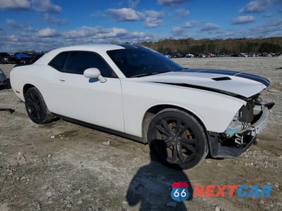 Czwarte zdjęcie samochodu z boku: 2018 DODGE CHALLENGER SXT VIN:2C3CDZAG5JH118841 - miniatura