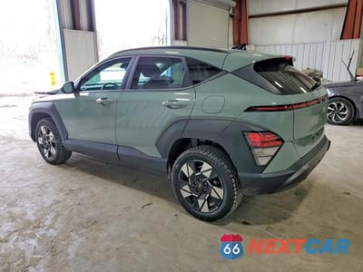 Drugie zdjęcie samochodu z przodu: 2025 HYUNDAI KONA SEL VIN:KM8HBCAB7SU195990 - miniatura