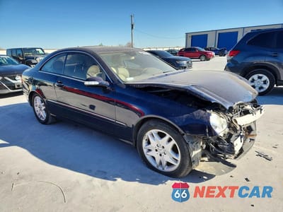 Czwarte zdjęcie samochodu z boku: 2008 MERCEDES-BENZ CLK 350 VIN:WDBTJ56H28F247418 - miniatura