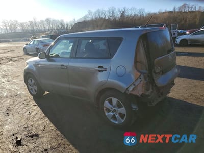 Drugie zdjęcie samochodu z przodu: 2018 KIA SOUL BASE VIN:KNDJN2A28J7555742 - miniatura