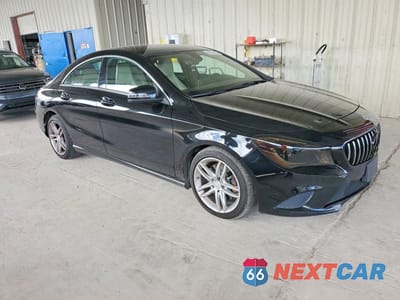 Czwarte zdjęcie samochodu z boku: 2015 MERCEDES-BENZ CLA 250 4MATIC VIN:WDDSJ4GB9FN174140 - miniatura