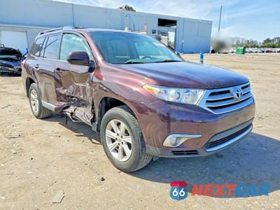 Czwarte zdjęcie samochodu z boku: 2012 TOYOTA HIGHLANDER BASE VIN:5TDBK3EH0CS125892 - miniatura