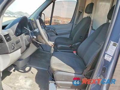 Zdjęcie 7 z 13 samochodu: 2018 MERCEDES BENZ SPRINTER 2500 DELIVERY VAN VIN:WD3PE7CD3JP630685 - miniatura