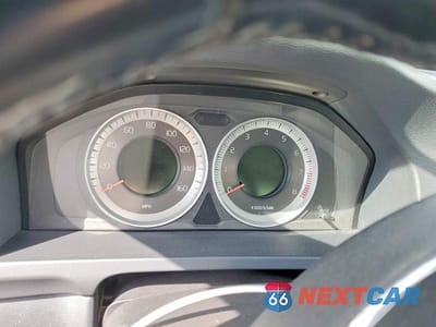 Zdjęcie 9 z 11 samochodu: 2013 VOLVO S60 T5 VIN:YV1612FS2D1228815 - miniatura