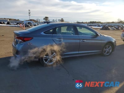 Trzecie zdjęcie samochodu z tyłu: 2019 HYUNDAI SONATA LIMITED VIN:5NPE34AF3KH786888 - miniatura