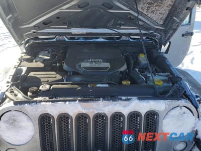 Zdjęcie 12 z 12 samochodu: 2015 JEEP WRANGLER UNLIMITED SPORT VIN:1C4BJWDG3FL505246 - miniatura