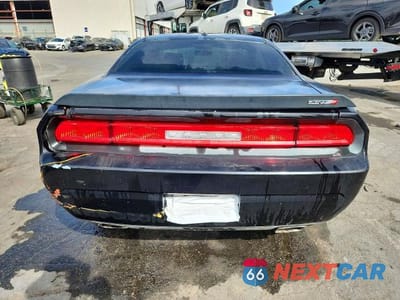 Zdjęcie 6 z 12 samochodu: 2008 DODGE CHALLENGER SRT-8 VIN:2B3LJ74WX8H300591 - miniatura