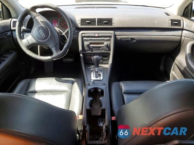 Zdjęcie 8 z 11 samochodu: 2005 AUDI A4 1.8T VIN:WAUJC68E95A111434 - miniatura