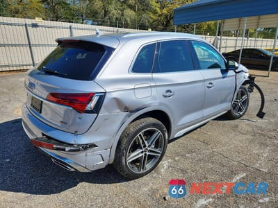 Trzecie zdjęcie samochodu z tyłu: 2024 AUDI Q5 E PREMIUM PLUS 55 VIN:WA1E2AFYXR2102162 - miniatura