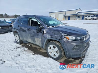 Czwarte zdjęcie samochodu z boku: 2022 JEEP COMPASS LATITUDE VIN:3C4NJDBB6NT134692 - miniatura
