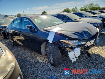 Czwarte zdjęcie samochodu z boku: 2025 LEXUS ES 350 BASE VIN:58ACZ1B17SU206138 - miniatura