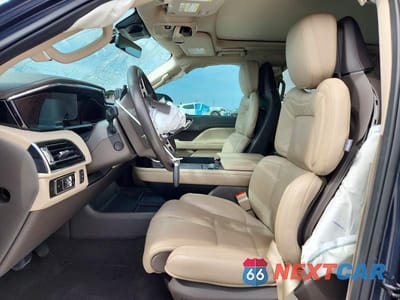 Zdjęcie 7 z 14 samochodu: 2024 LINCOLN NAVIGATOR RESERVE VIN:5LMJJ2LG3REL06625 - miniatura