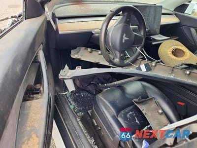 Zdjęcie 8 z 11 samochodu: 2020 TESLA MODEL Y VIN:5YJYGDEE5LF059285 - miniatura