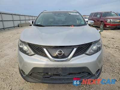 Piąte zdjęcie samochodu w środku: 2017 NISSAN ROGUE SPORT SL VIN:JN1BJ1CP5HW022981 - miniatura