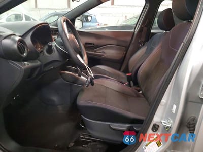 Zdjęcie 7 z 11 samochodu: 2018 NISSAN KICKS S VIN:3N1CP5CU2JL520325 - miniatura