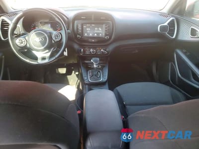 Zdjęcie 8 z 11 samochodu: 2021 KIA SOUL X-LINE VIN:KNDJ23AU1M7141884 - miniatura
