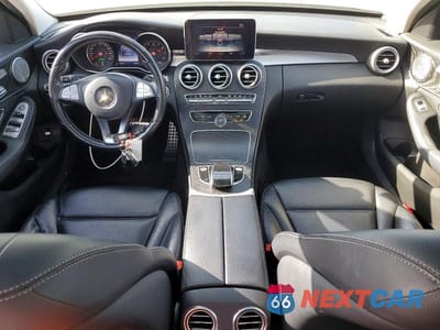 Zdjęcie 8 z 12 samochodu: 2015 MERCEDES-BENZ C 300 VIN:55SWF4JB5FU070988 - miniatura