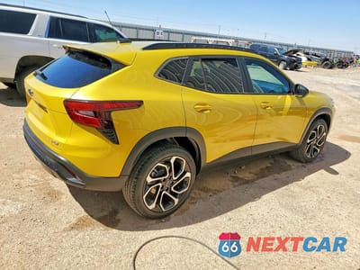 Trzecie zdjęcie samochodu z tyłu: 2025 CHEVROLET TRAX 2RS VIN:KL77LJEP0SC003688 - miniatura