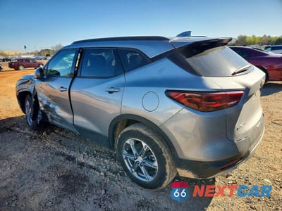 Drugie zdjęcie samochodu z przodu: 2023 CHEVROLET BLAZER 2LT VIN:3GNKBCR48PS194393 - miniatura