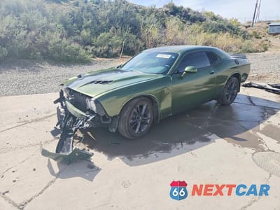2020 DODGE CHALLENGER SXT 2C3CDZGG5LH254395 - główne zdjęcie licytacji z USA - miniatura