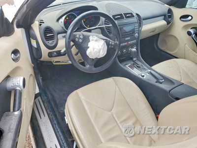 Zdjęcie 8 z 12 samochodu: 2006 MERCEDES-BENZ SLK 350 VIN:WDBWK56F86F113079 - miniatura