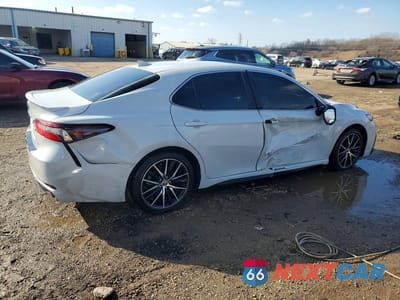 Trzecie zdjęcie samochodu z tyłu: 2024 TOYOTA CAMRY SE VIN:4T1T11AK8RU242598 - miniatura