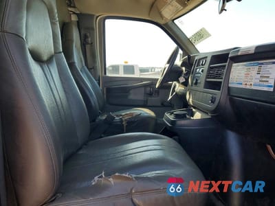 Zdjęcie 10 z 12 samochodu: 2008 CHEVROLET EXPRESS G2500 VIN:1GCGG25C781136351 - miniatura